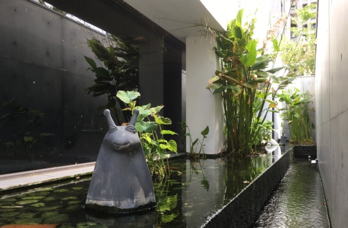 碳佐麻里美術館