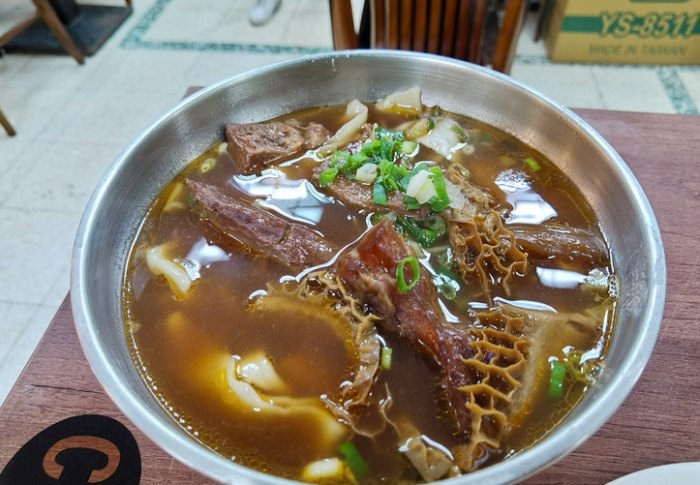 萬華牛肉麵