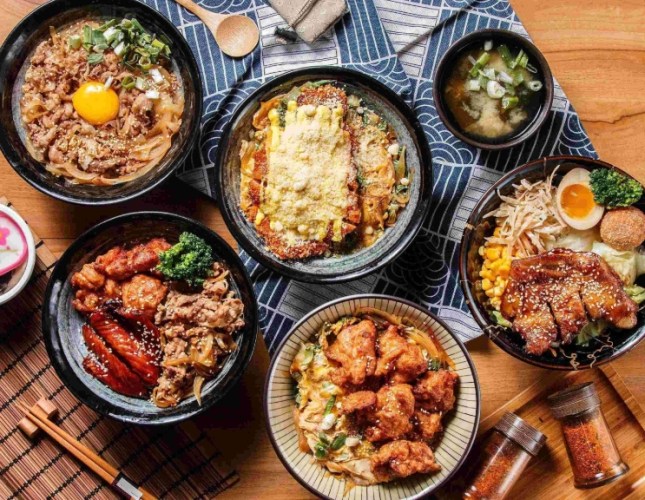 南投家樂福美食街