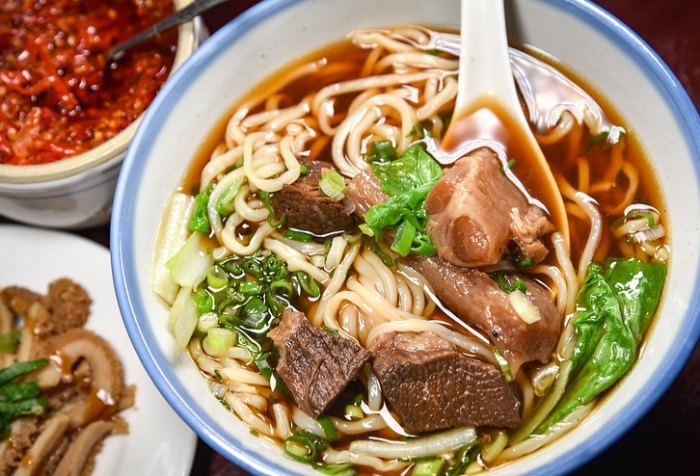 萬華牛肉麵