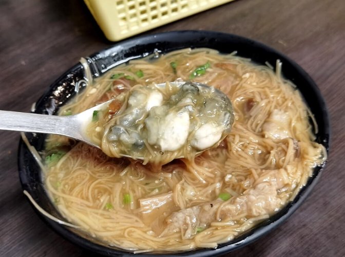 台北大腸蚵仔麵線