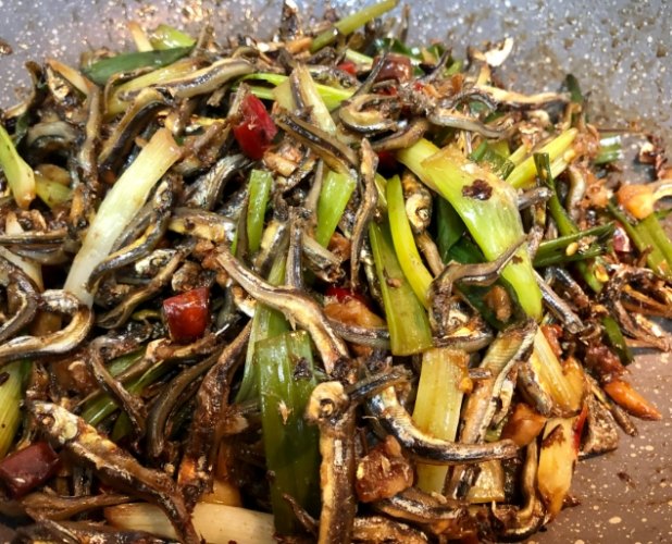炒小魚乾