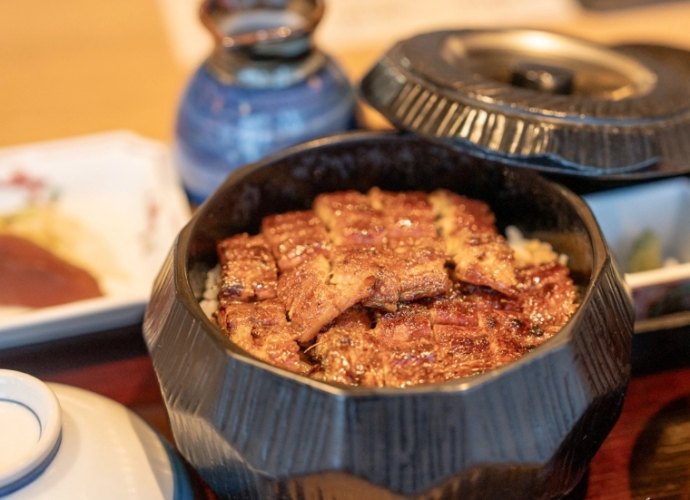 鰻魚飯推薦榮商圈