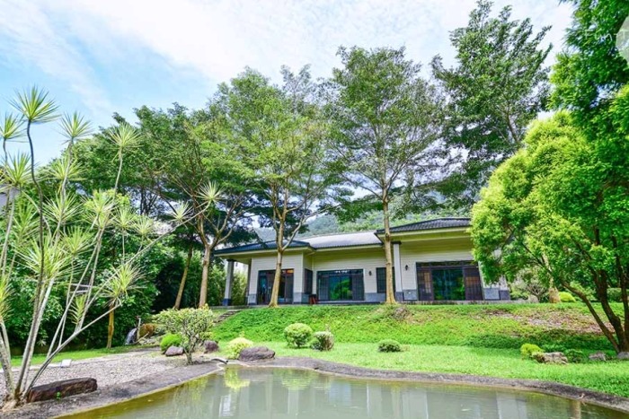 清境农场包栋民宿