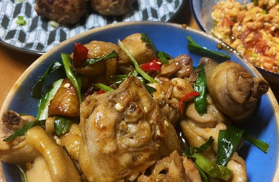 麻油炒雞腿技巧